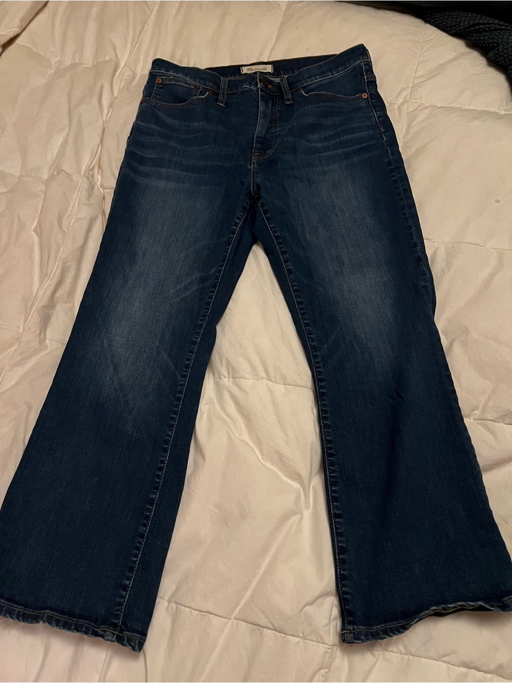 Cali Demi-boot (Cropped) Jeans in Lockwood Wash - Picture 2 of 12